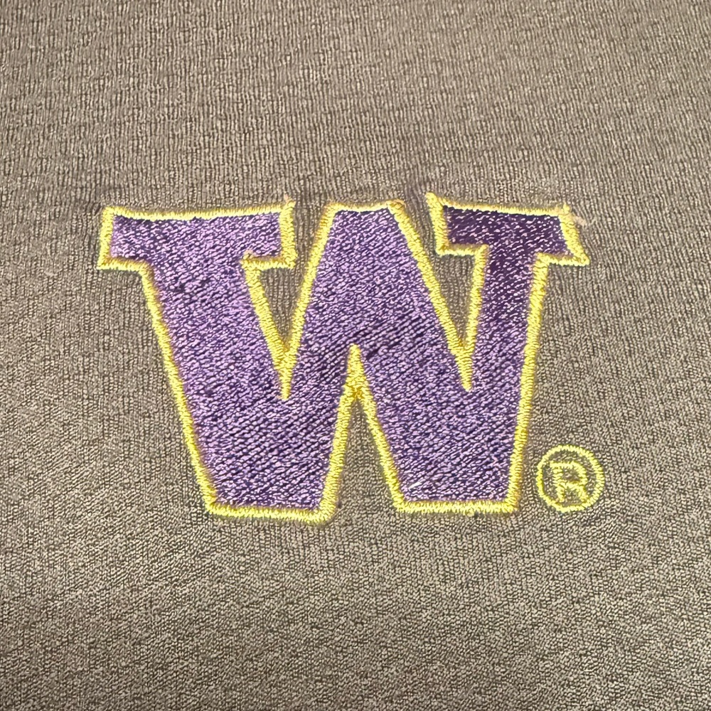 KA Knights Apparel Gray Huskies 1/2 Zip Sweatshirt size Medium